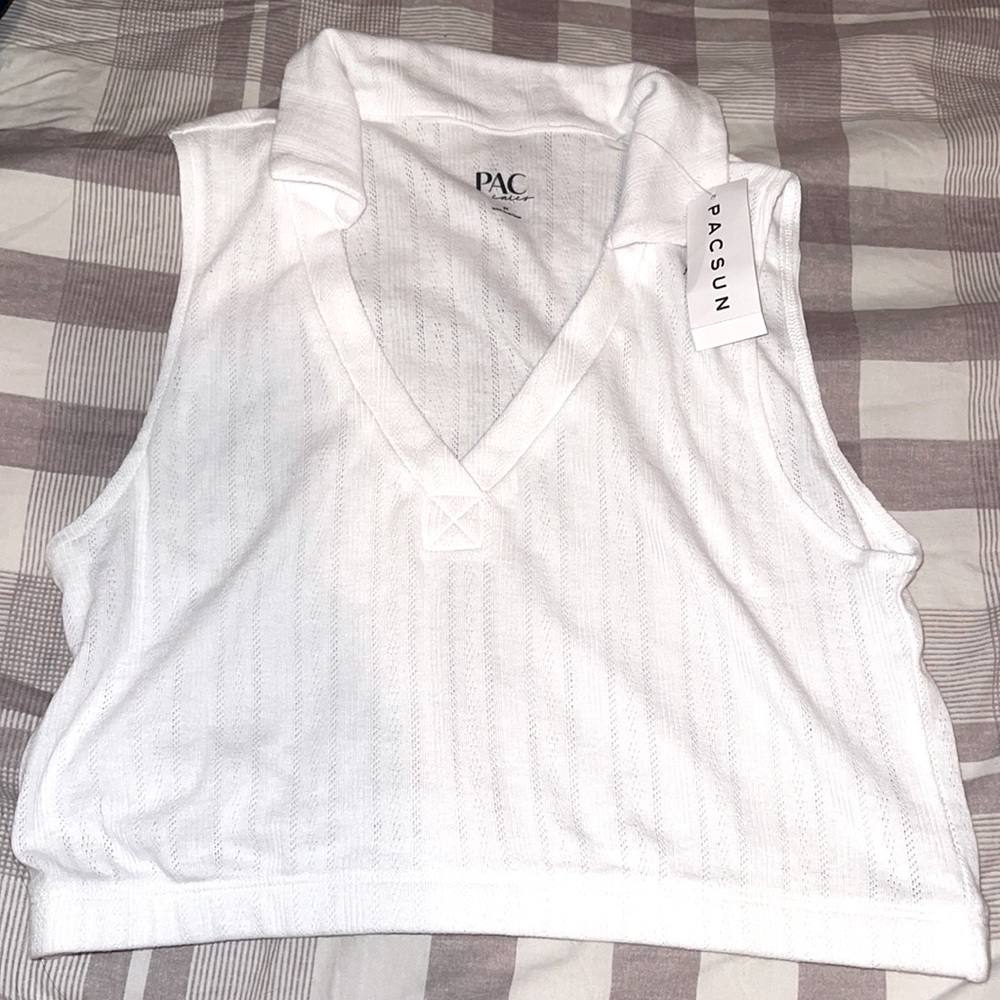 White collar top
